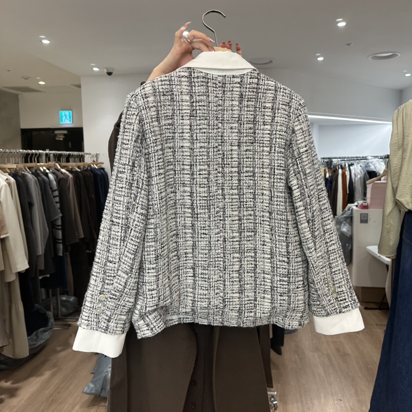 解碼251026-0183 服裝服飾批發(fā)的商業(yè)密碼與市場機(jī)遇