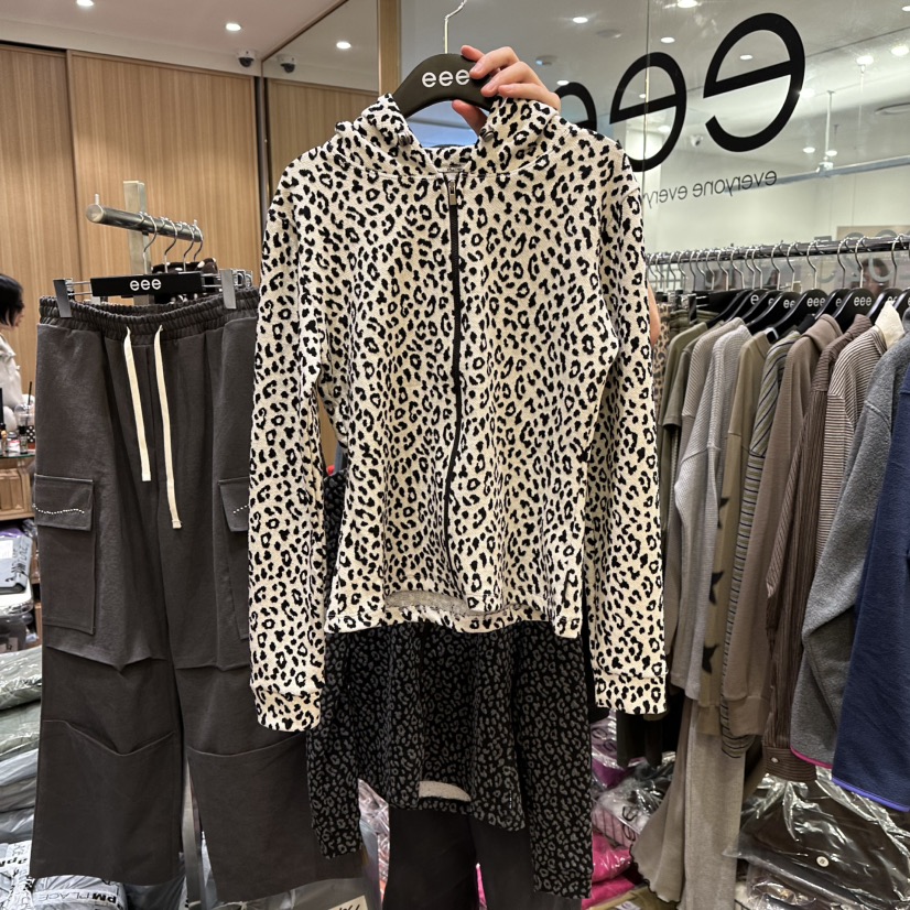 時(shí)尚脈搏 251021-0318 服裝服飾批發(fā)市場(chǎng)趨勢(shì)洞察